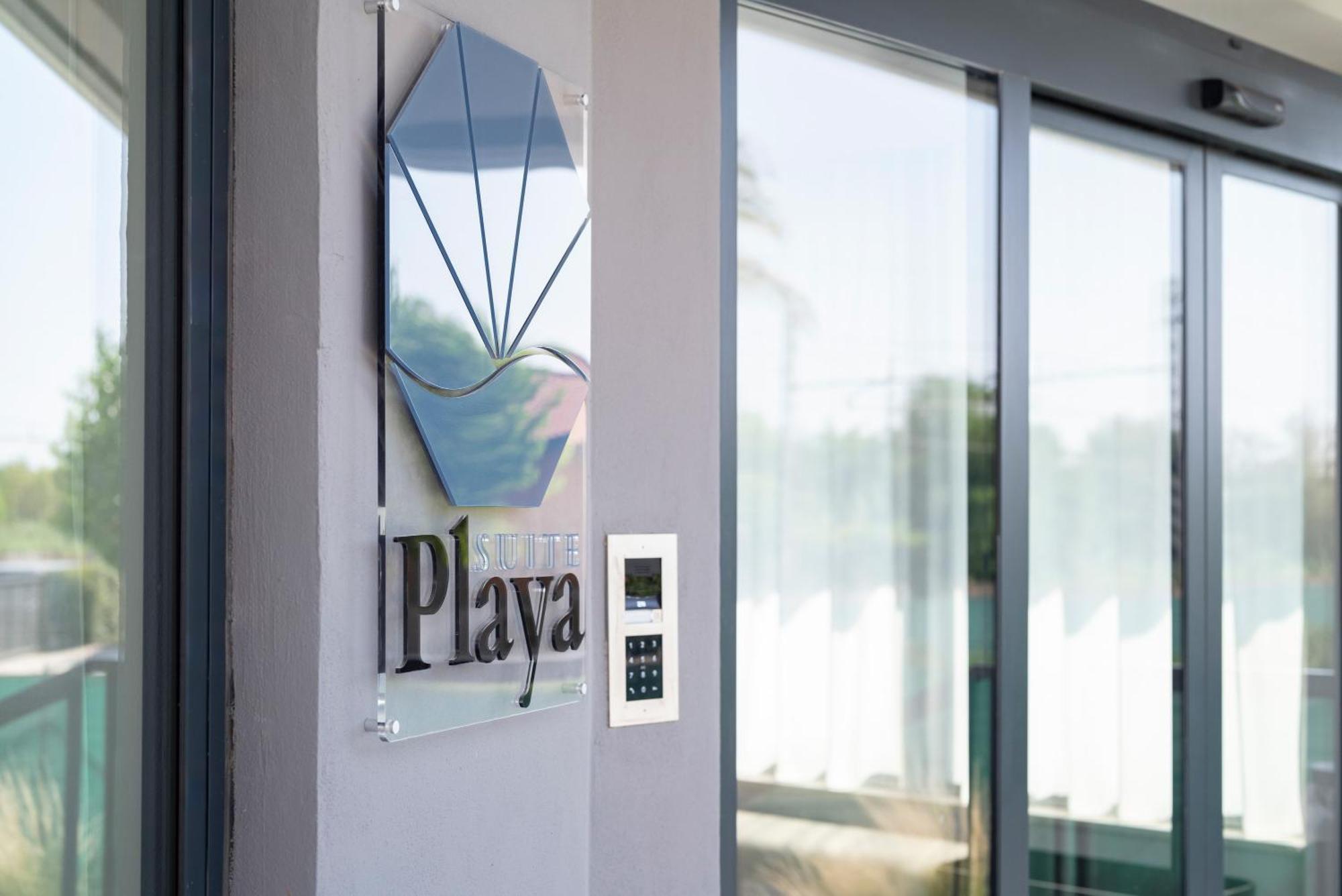 Hotel Playa Suite Фано Экстерьер фото