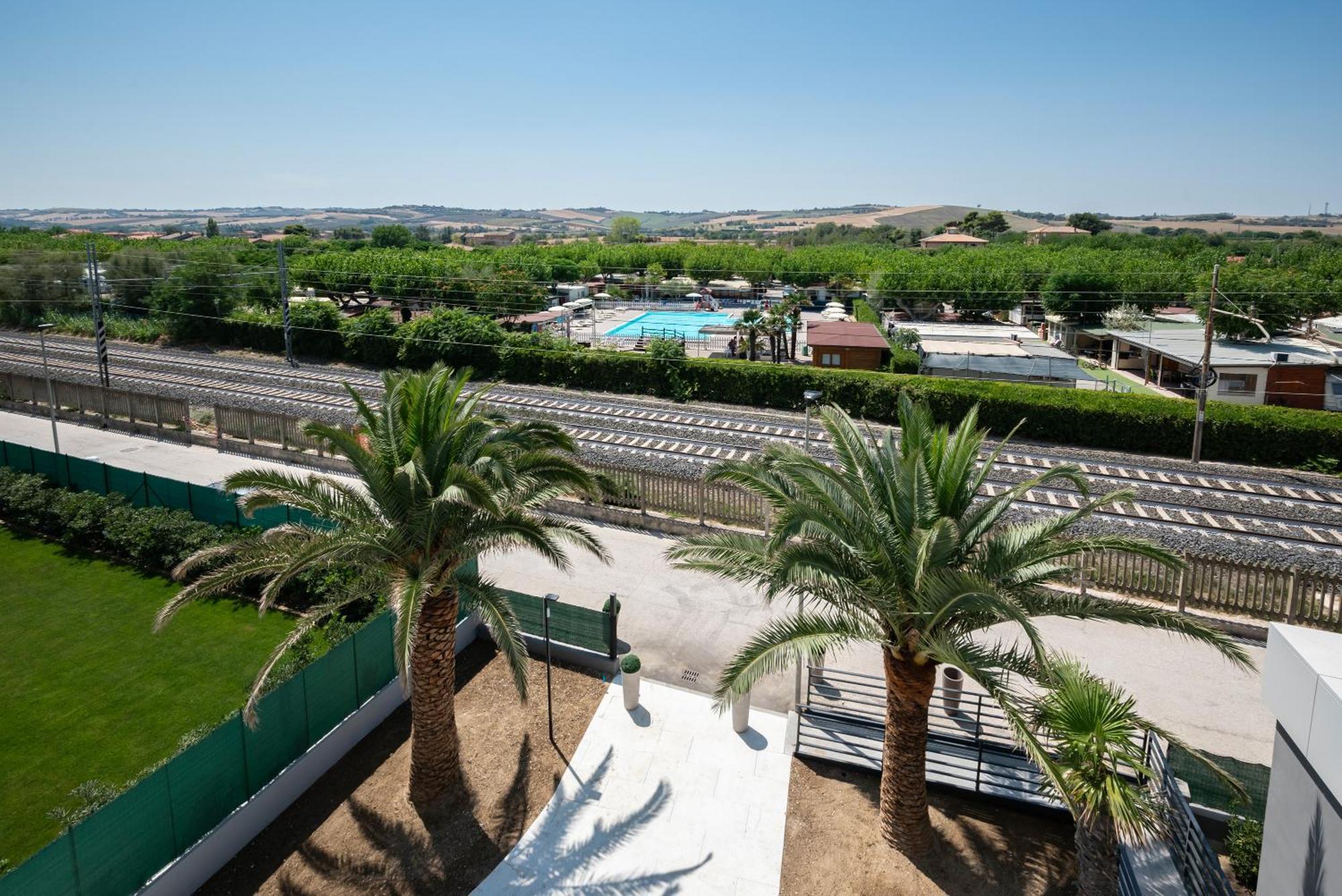 Hotel Playa Suite Фано Номер фото